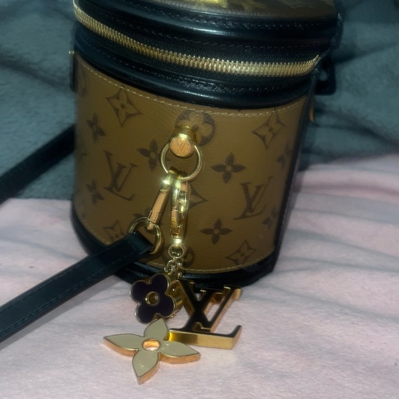 Louis Vuitton key bag charm keychain - Picture 6 of 7